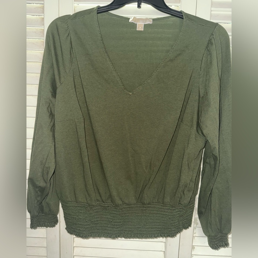MICHAEL Kors V-Neck Long Sleeve Top. Women’s size 1x. Excellent condition